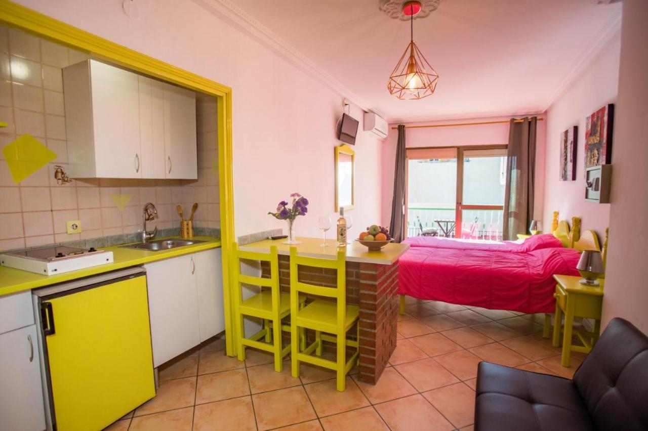 Apartamentos Carihuela Torremolinos Exteriör bild
